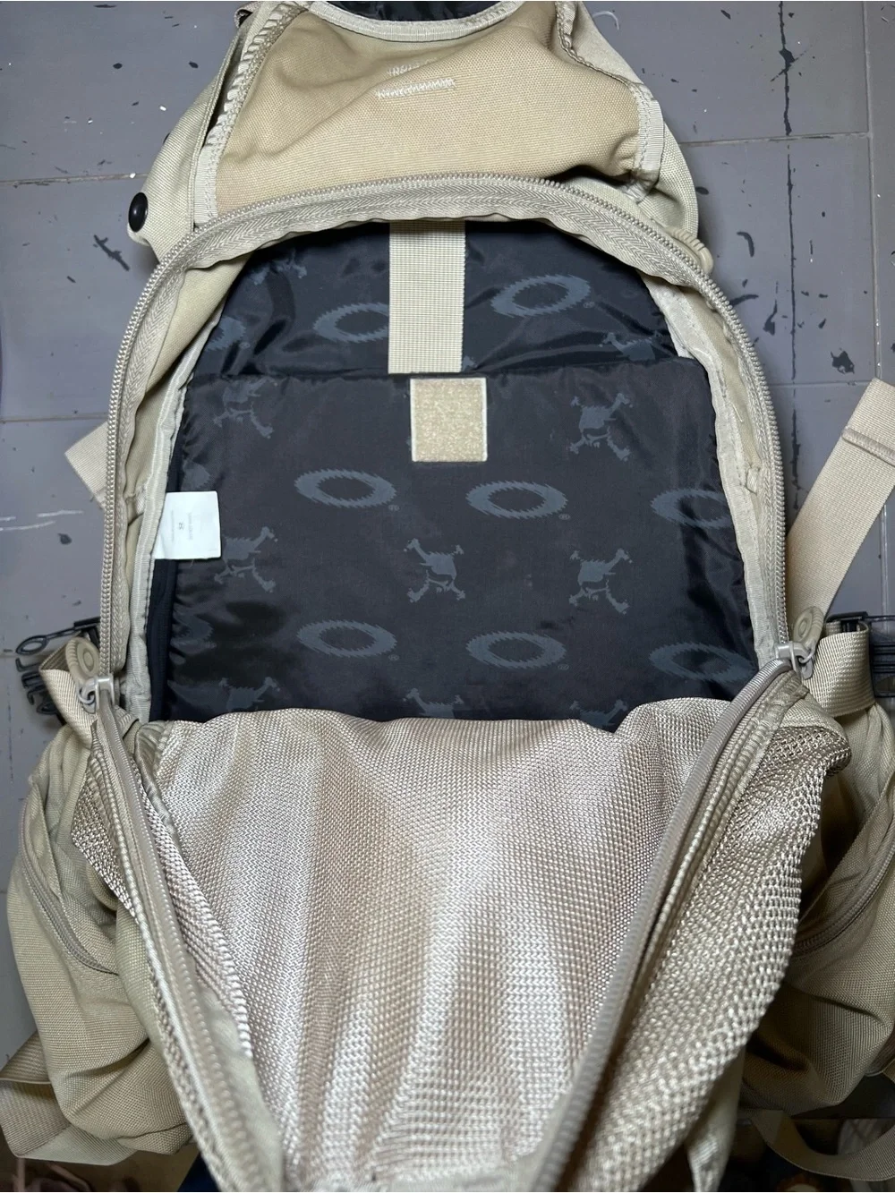 Vintage Oakley Skull Icon Backpack Tan Beige Tactical Hiking 2.0